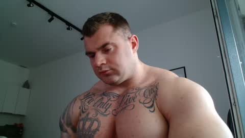 Snapshot of jackyhuge chatting on September 16, 12:17 pm Jacky online show from September 16, 12:17 pm