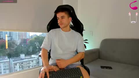 JACOB FERRER online show from March 11, 10:06 pm