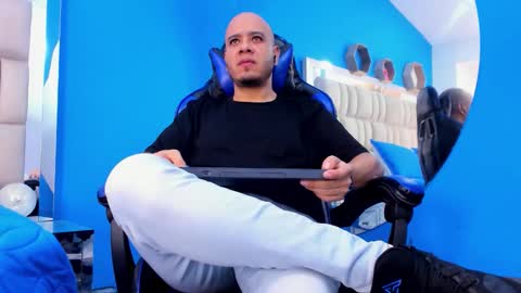 jacob_garcia_ online show from November 26, 12:19 pm