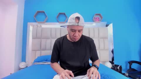 jacob_garcia_ online show from December 14, 12:34 pm