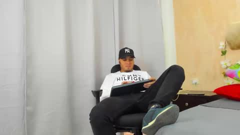 Snapshot of jacob_lewitt chatting on February 4, 8:38 pm Jacob online show from February 4, 8:38 pm