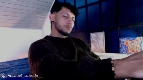 Michael Caicedo online show from May 1, 5:43 am