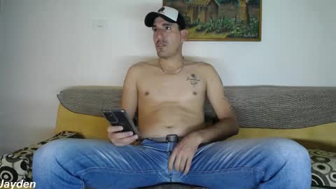 Jacob And Jayden online show from April 6, 6:09 pm