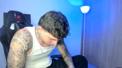 jacobb116 online show from December 20, 2:07 am