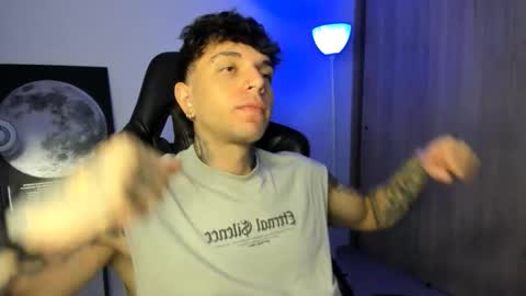 jacobb116 online show from February 2, 1:15 am