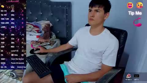 Snapshot of jacobb_lee chatting on October 9, 9:20 pm Jacob Lee online show from October 9, 9:20 pm