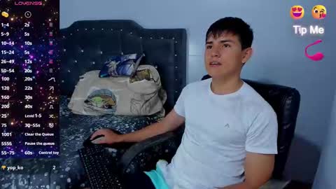 Snapshot of jacobb_lee chatting on October 4, 9:19 pm Jacob Lee online show from October 4, 9:19 pm