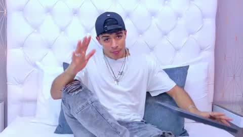 Snapshot of jacobbiker chatting on September 30, 3:02 am Jacob online show from September 30, 3:02 am