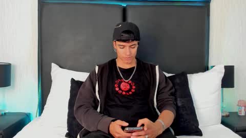 Snapshot of jacobbiker chatting on October 11, 11:36 am Jacob online show from October 11, 11:36 am