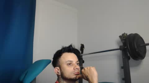jacobjamess online show from December 3, 9:53 am