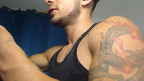 jacobjamess online show from December 12, 11:47 pm