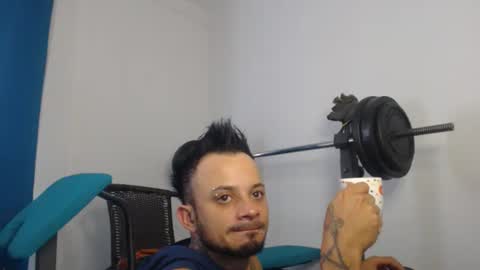 jacobjamess online show from December 5, 12:33 pm