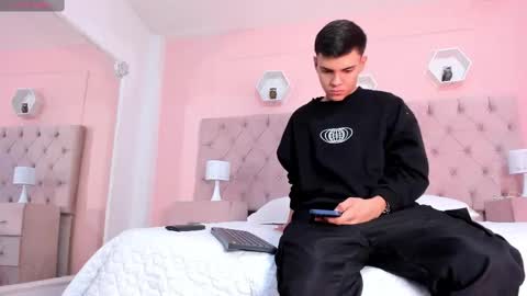 Snapshot of jacobrobeerts chatting on February 17, 4:42 am Jacob online show from February 17, 4:42 am