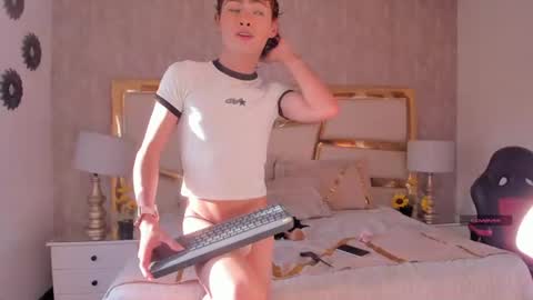 jacobrusso online show from June 26, 10:12 pm