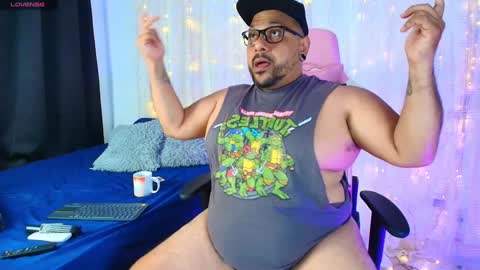 Snapshot of jacoob_woods chatting on January 15, 3:11 am daddy sir master bear online show from January 15, 3:11 am