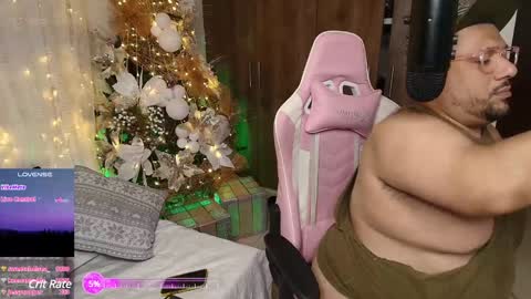 Snapshot of jacoob_woods chatting on December 5, 4:20 am daddy sir master bear online show from December 5, 4:20 am