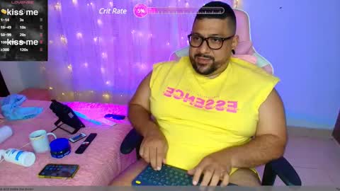 Snapshot of jacoob_woods chatting on February 16, 3:05 am daddy sir master bear online show from February 16, 3:05 am