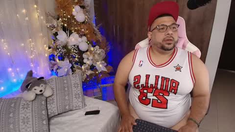 Snapshot of jacoob_woods chatting on December 3, 1:10 pm daddy sir master bear online show from December 3, 1:10 pm