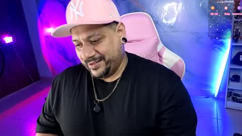 daddy sir master bear online show from April 21, 1:42 am