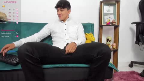 Snapshot of jacques_cardiet chatting on March 6, 12:30 pm jacobo online show from March 6, 12:30 pm