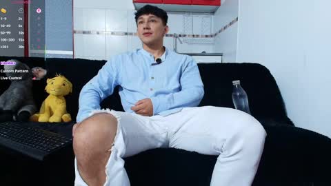 jacobo online show from April 25, 2:47 pm