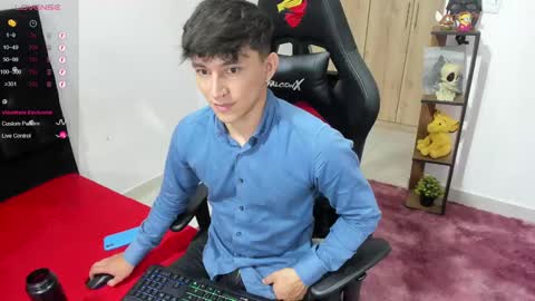 Snapshot of jacques_cardiet chatting on December 6, 2:17 pm jacobo online show from December 6, 2:17 pm