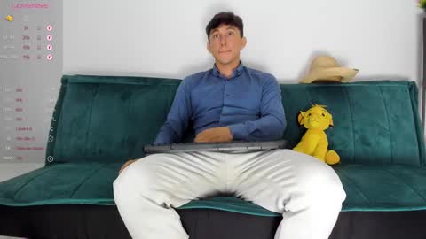 Snapshot of jacques_cardiet chatting on February 8, 4:47 pm jacobo online show from February 8, 4:47 pm