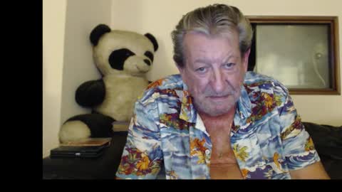 Snapshot of jacques_de_france chatting on September 16, 3:40 am Jacques online show from September 16, 3:40 am
