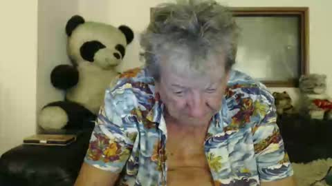 Snapshot of jacques_de_france chatting on October 5, 4:27 am Jacques online show from October 5, 4:27 am