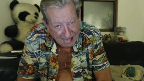 Snapshot of jacques_de_france chatting on February 18, 4:58 am Jacques online show from February 18, 4:58 am