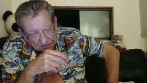 Snapshot of jacques_de_france chatting on December 30, 3:36 am Jacques online show from December 30, 3:36 am