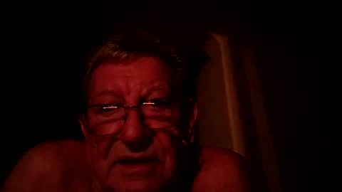 Snapshot of jacques_de_france chatting on February 1, 2:37 am Jacques online show from February 1, 2:37 am