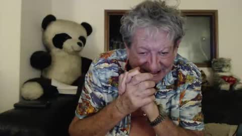 Snapshot of jacques_de_france chatting on October 9, 3:55 am Jacques online show from October 9, 3:55 am