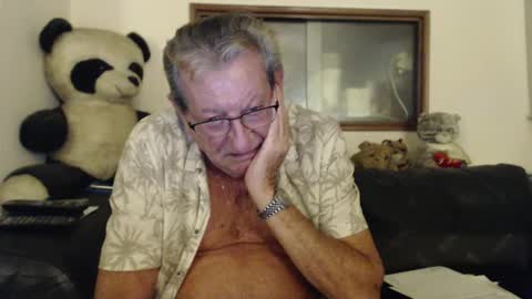Snapshot of jacques_de_france chatting on March 3, 4:12 am Jacques online show from March 3, 4:12 am