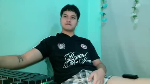 jade_halo online show from April 14, 2:22 am