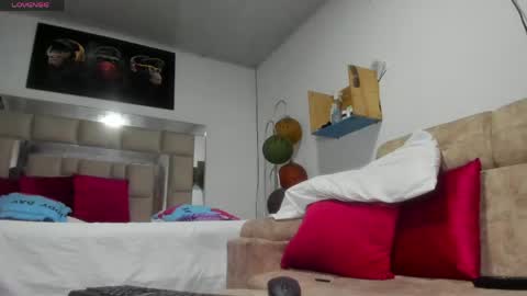 Jaden online show from April 28, 11:37 am