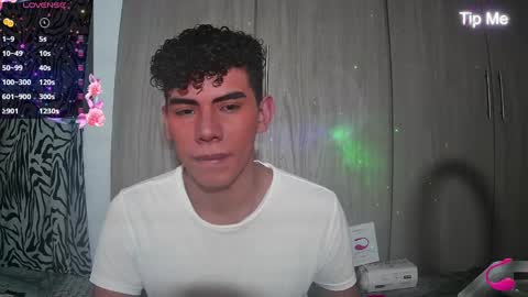 Snapshot of jaedasky_ chatting on December 8, 4:46 am javi15 online show from December 8, 4:46 am