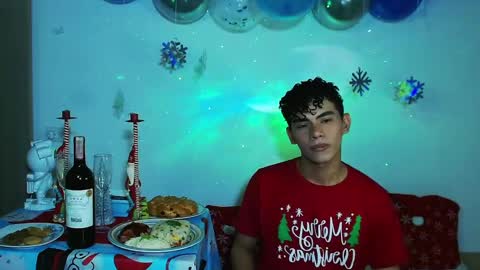 Snapshot of jaedasky_ chatting on December 25, 2:03 am javi15 online show from December 25, 2:03 am
