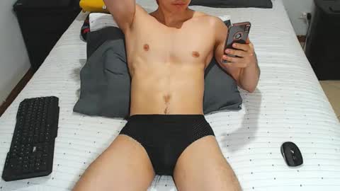 Snapshot of jahshot4 chatting on September 20, 6:46 am jahshot4 online show from September 20, 6:46 am