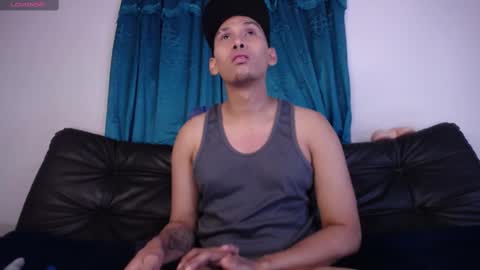 Snapshot of jaison_halls chatting on November 2, 5:55 am JAISON HALLS online show from November 2, 5:55 am