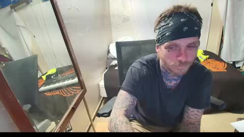 showingitoff online show from April 15, 6:35 am