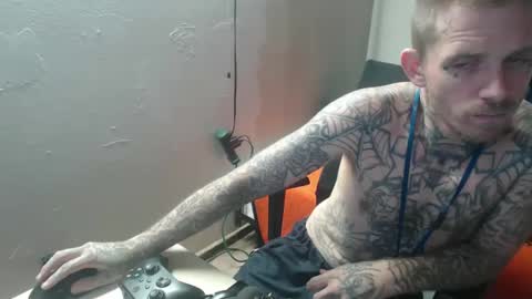 Snapshot of jake265897 chatting on October 7, 2:37 am showingitoff online show from October 7, 2:37 am