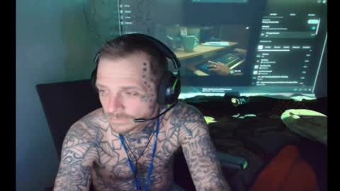 showingitoff online show from February 22, 7:21 am