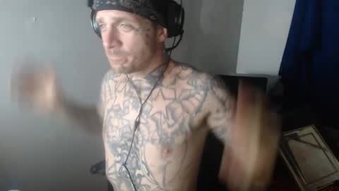 Snapshot of jake265897 chatting on October 3, 1:43 am showingitoff online show from October 3, 1:43 am