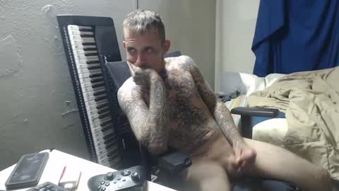 Snapshot of jake265897 chatting on September 26, 6:11 am showingitoff online show from September 26, 6:11 am