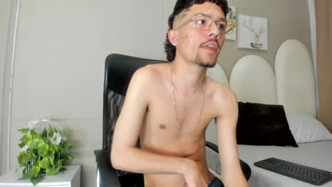 Jake  online show from May 13, 9:56 pm