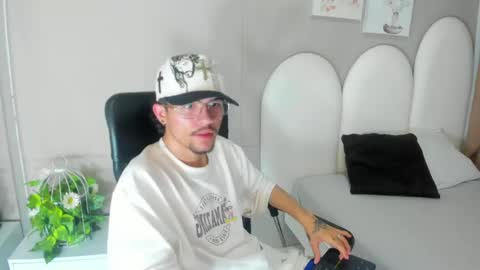 Jake  online show from April 30, 9:08 pm