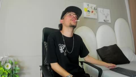 Jake  online show from May 5, 7:47 pm