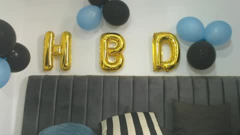 Hi guys im new 3 online show from April 30, 8:57 pm
