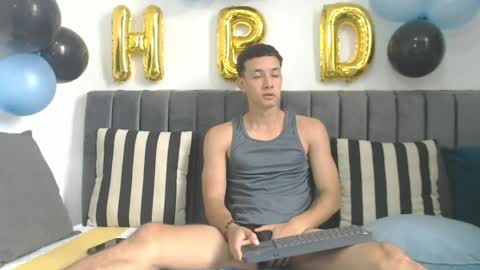 Hi guys im new 3 online show from April 29, 4:22 pm